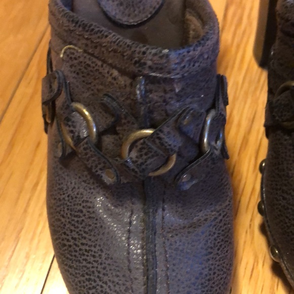 Women’s R2 heeled clogs - Picture 3 of 12